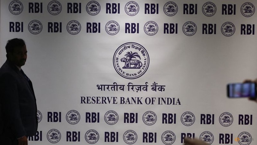 Indian central bank keeps key policy rate on hold, despite falling currency