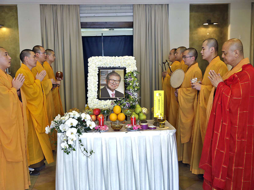 Many businessmen in S’pore, but few are like  Dr Lee Seng Gee: PM