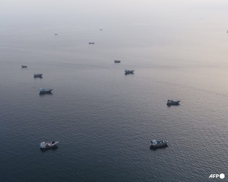Iran says it still controls strait, not seeking talks, after Trump halts bombing