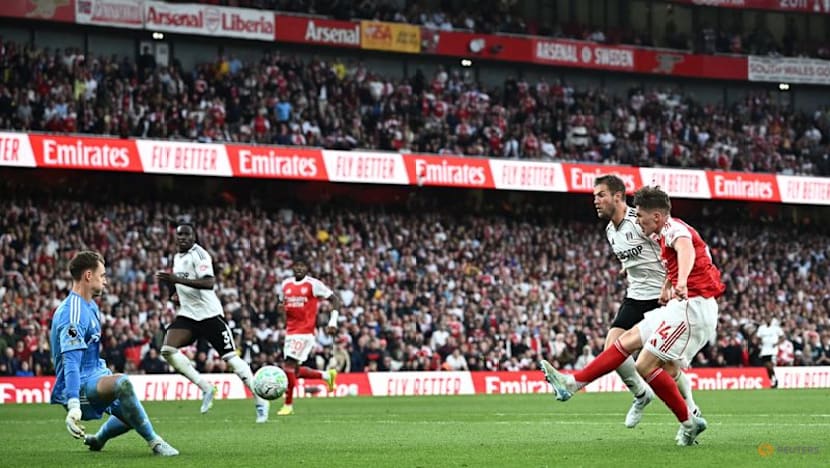 Arsenal blow away Fulham to turn up heat on Man City, West Ham suffer blow