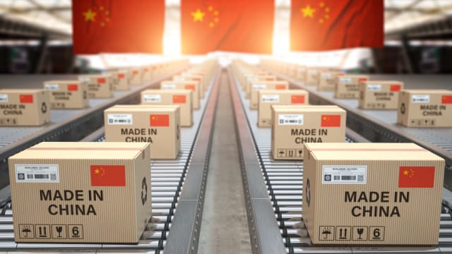 中国制造业活动以三个月来最快速度扩张