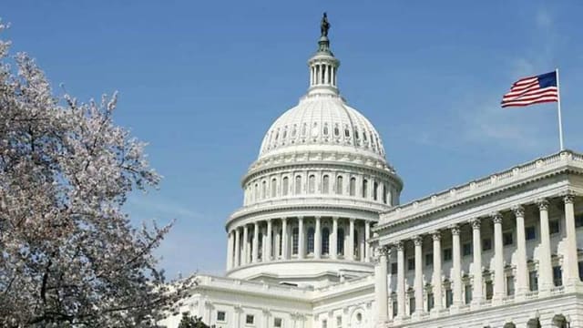 美国参议院投票通过继续推进枪支管制法案