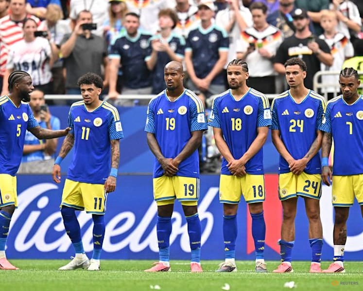 Curacao can still enjoy beautiful World Cup, says Advocaat