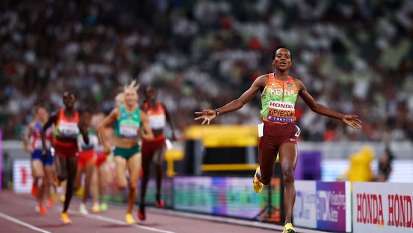 Kipyegon destroys the field for fourth 1500m world gold