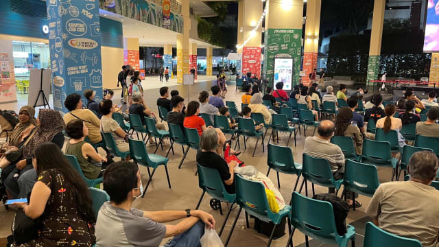 勿洛社区免费播放F1赛事 周边活动深受欢迎