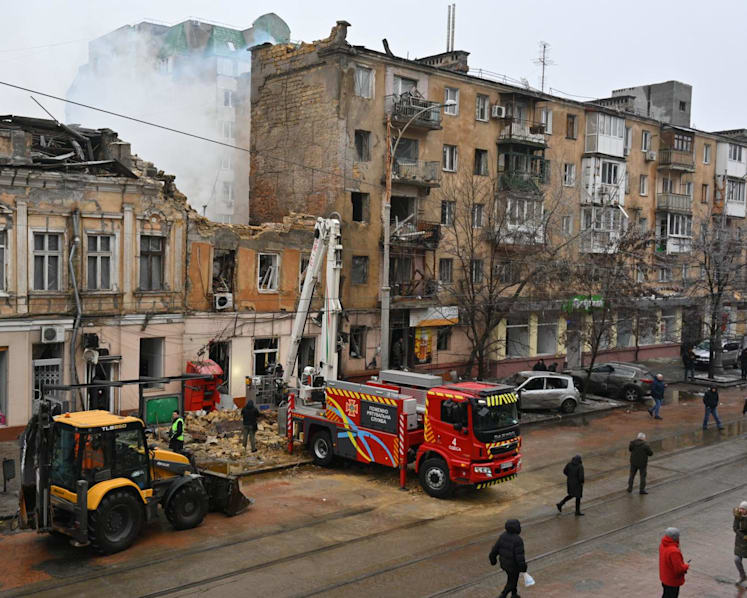 Russia kills 10 across Ukraine, hits energy sites