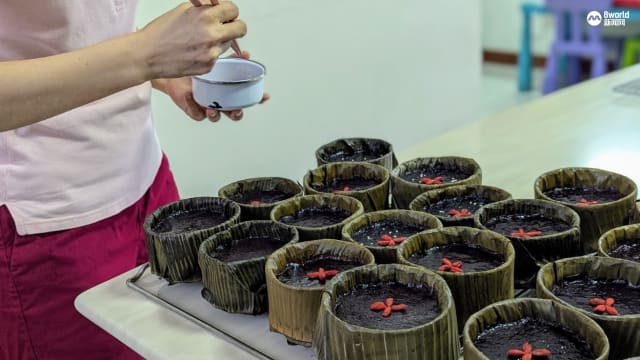 纯手工黑糯米年糕大受欢迎 酒店业者推出迷你年糕挞销量佳