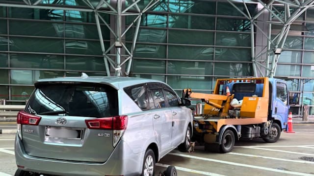 打击非法跨境载客不停手 陆交局查获六司机兼扣车