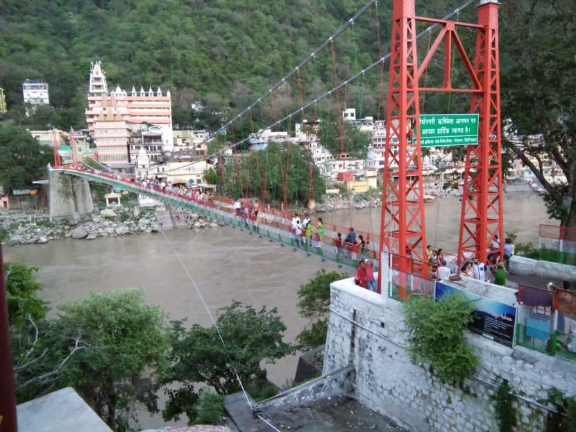 So you want to go to an ashram in Rishikesh