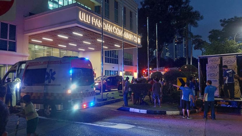 Car crashes into Ulu Pandan Community Club, 2 taken to hospital Car crashes into Ulu Pandan Community Club, 2 taken to hospital