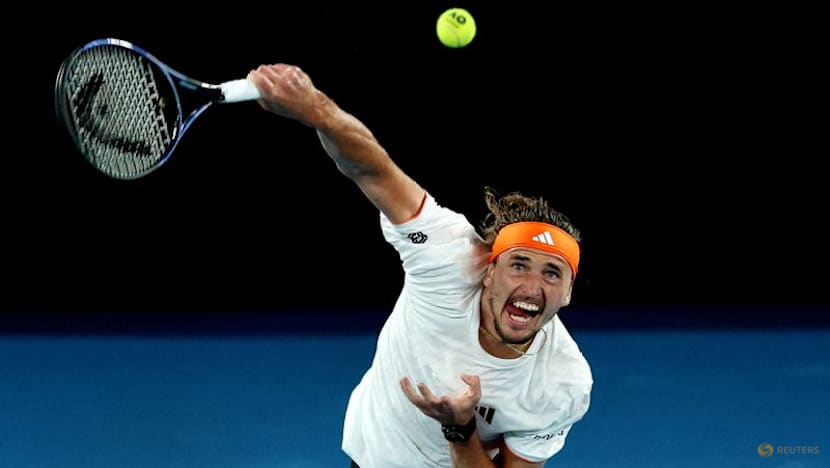 Alcaraz shines, Sabalenka beats the heat to make Australian Open semi-finals