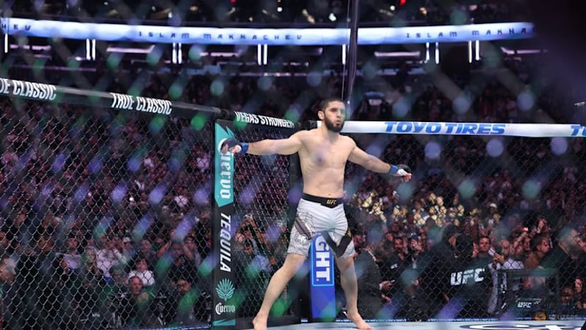 Makhachev claims UFC welterweight belt with dominant win over Della Maddalena