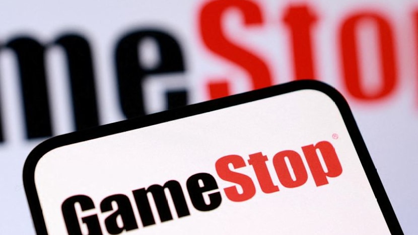 GameStop expects lower quarterly sales on store closures, France exit