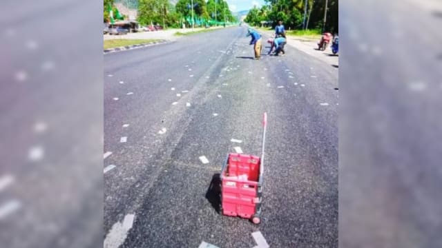 6万令吉现金满街飞 马国失主仅找回3万