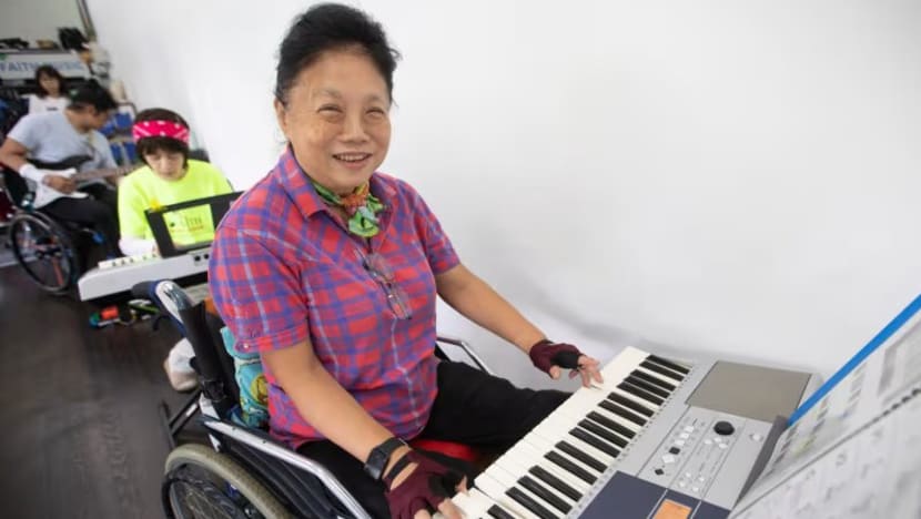 Meski selalu ditolak guru les, penyintas polio ini berhasil wujudkan mimpi jadi pianis di usia 62 tahun