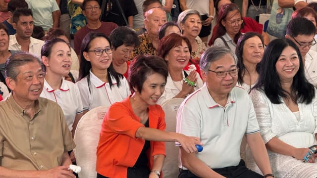 活跃于其他选区 蔡玮珊朱佩玲双双亮相蔡厝港活动