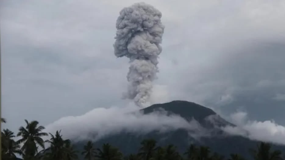 gunung_ibu.jpg?itok=nh9plUw_