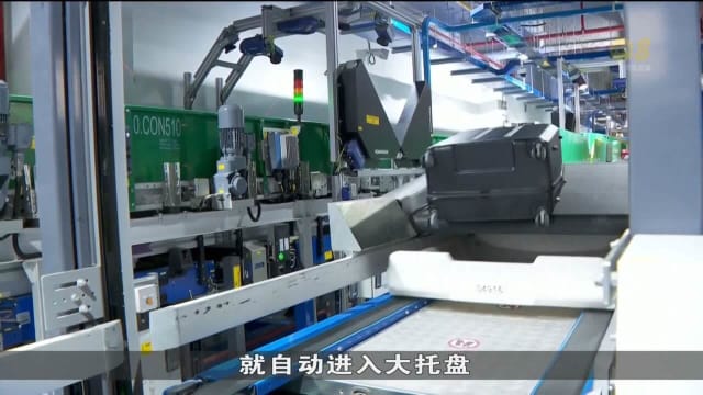 更多旅客提早办理登机托运 10月比1月增加四倍