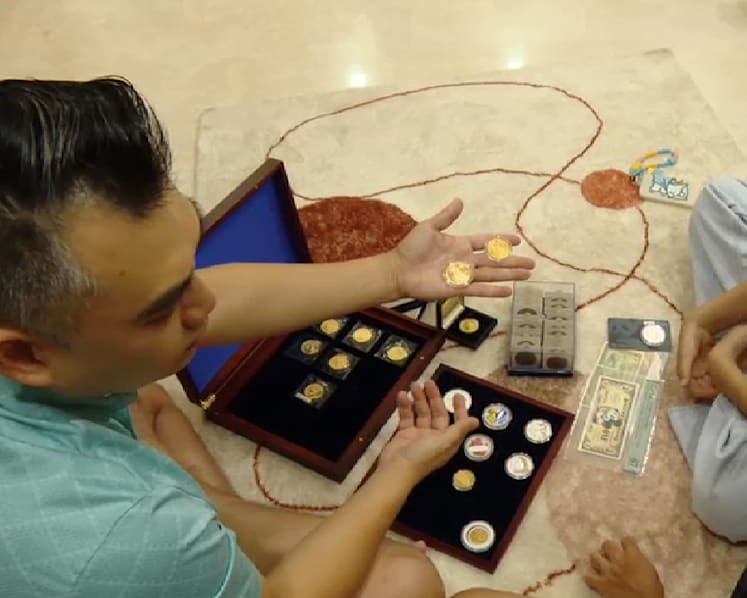 Rising gold, silver prices spur young Singaporeans’ interest in vintage coins and collectibles