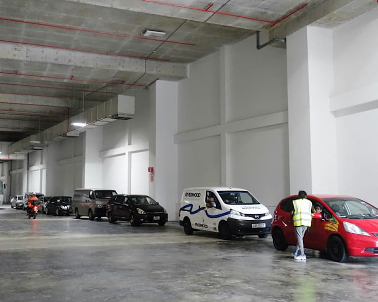 Cabbies urge LTA to allow deliveries, as Amazon turns to freelance drivers, taxis
