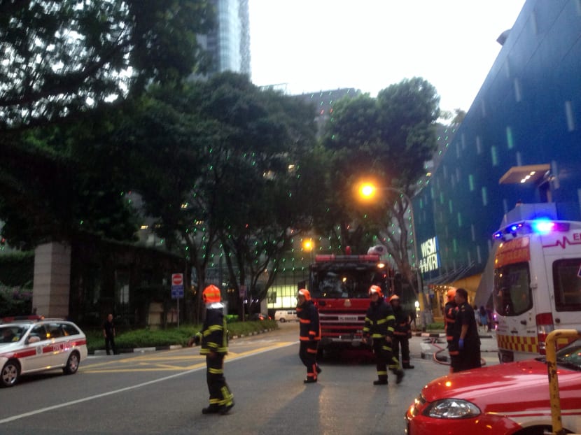 A fire broke out at a second floor unit at Orchard Road shopping mall Wisma Atria on Oct 17, 2016. Photo: Toh Ee Ming