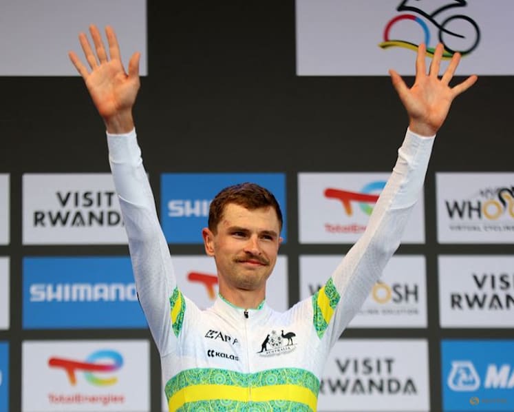 Vine survives kangaroo crash to win Tour Down Under