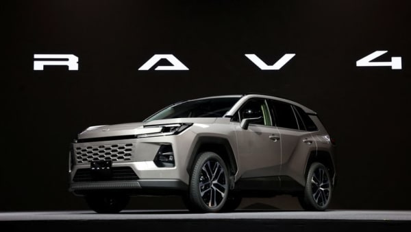 Toyota debuts new software system in revamped RAV4 - Channel News Asia (Picture 2)