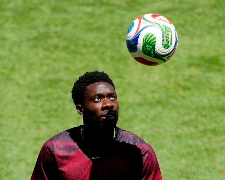 Doubts remain over Davies as Canada prepare for Qatar match