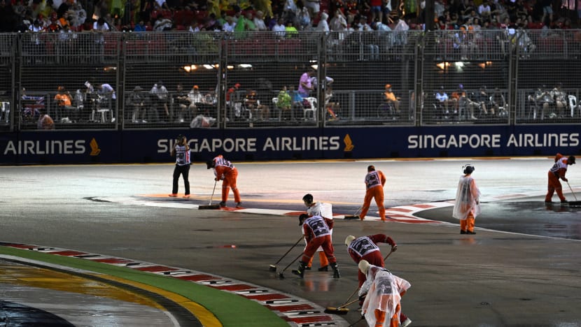 F1 tunda aksi GP S'pura akibat hujan lebat