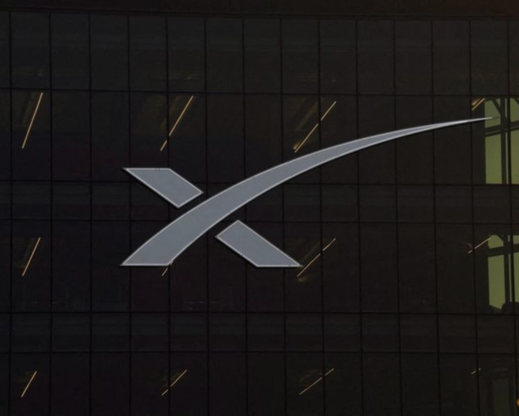 Exclusive-SpaceX says unproven AI space data centers may not be commercially viable, filing shows