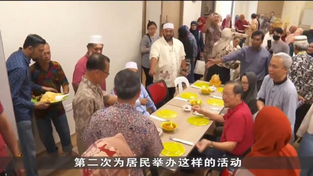 马林百列区为40位即将到麦加朝圣者和家人送行