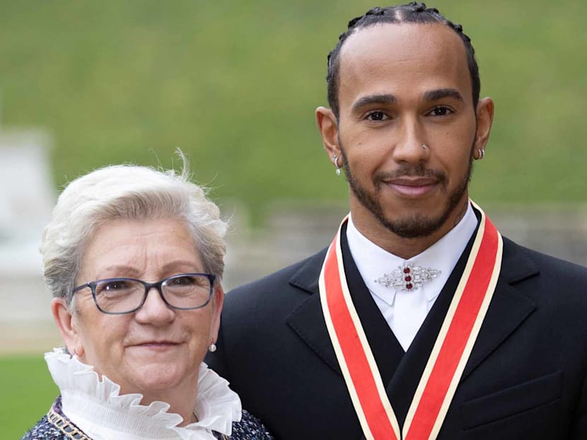 F1 Star Lewis Hamilton To Change Name To Include Mother's Surname