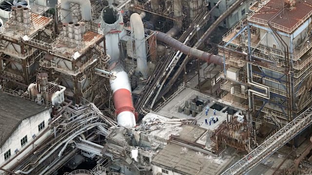 熊本强震致工厂烟囱倒塌 九人待救多人失踪