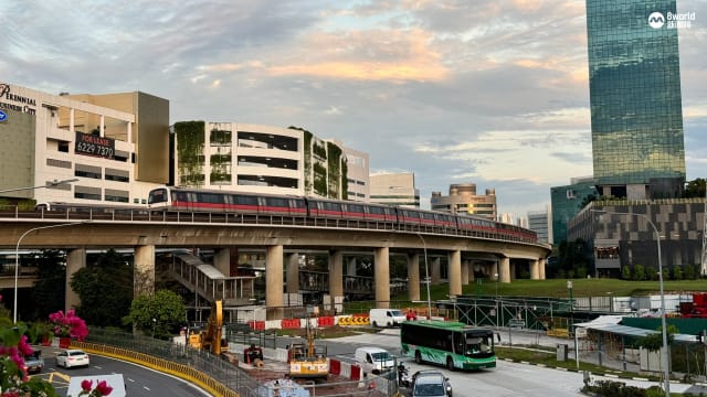 故障六天后首迎下班人潮 地铁站人较多但未见拥堵