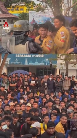 Students rally over fires in Indonesia's South Kalimantan