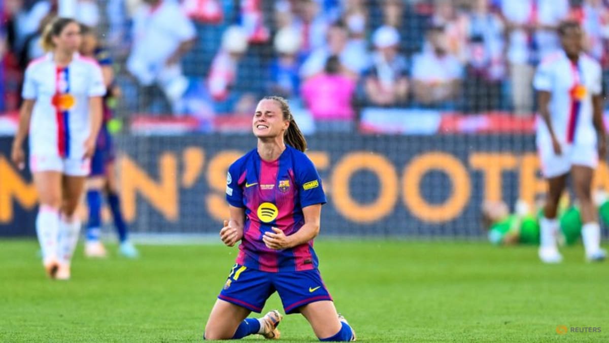 Pajor finally gets her winner's medal as Barca claim women's Champions League