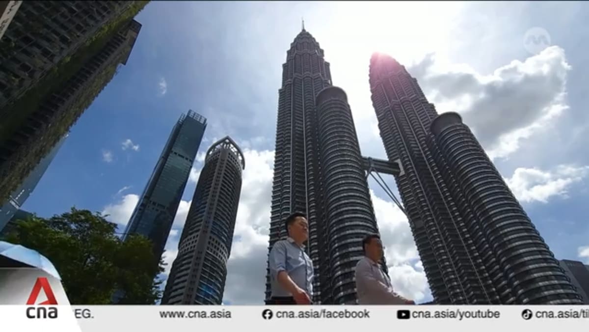 Malaysia's economy beat forecasts to grow 4.9% in 2025: Advance estimate