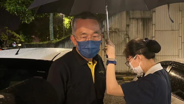 六旬老父昨开始奔走三医院 “找到儿子未找到媳妇”