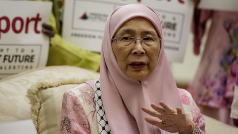 Demi rakyat, Dr Wan Azizah cekal hadapi perubahan drastik kehidupan Demi rakyat, Dr Wan Azizah cekal hadapi perubahan drastik kehidupan