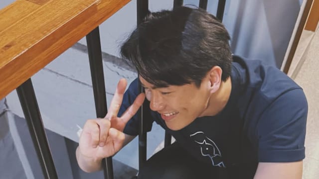 33岁港星罹患晚期肺腺癌，社媒突发文“走啰～”引担忧