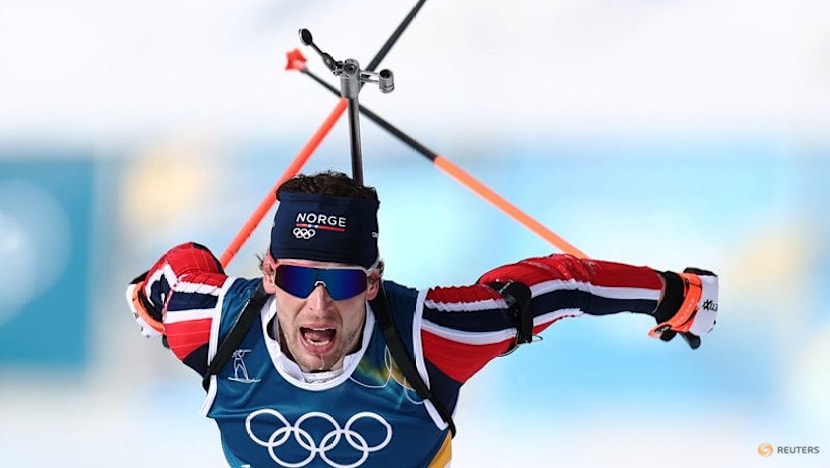 Biathlon-Fillon Maillet wins stunning biathlon sprint gold for France