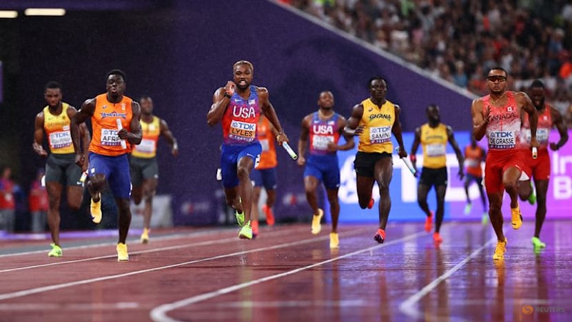 Lyles and Jefferson-Wooden lead US to sprint relay double