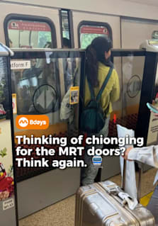 Two commuters recently had their arms trapped after trying to board the MRT at the last second. But why didn’t the train doors simply reopen like the automatic doors at a shopping mall or lift? We explain how MRT train doors are designed to operate, why SMRT advises commuters not to rush for closing doors, and why risking it is rarely worth saving a couple of minutes 🚊 #8dayssg #8dayssgtrending #MRT #PublicTransport #SGViral