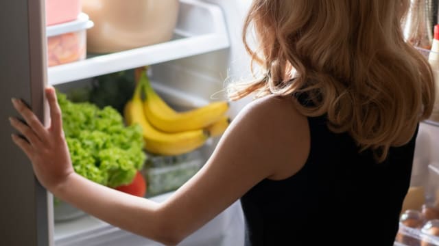 吃完了再添！冰箱里一定要有的6种减肥水果