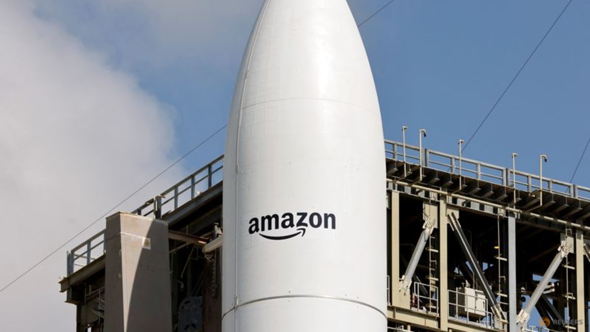Amazon launches first Kuiper internet satellites, taking on Starlink - Channel News Asia (Picture 1)