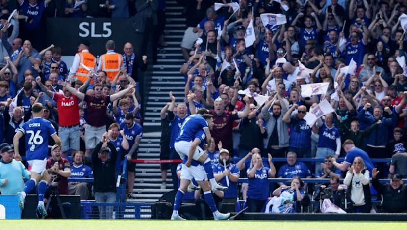Ipswich promoted to the Premier League, Wrexham miss playoffs