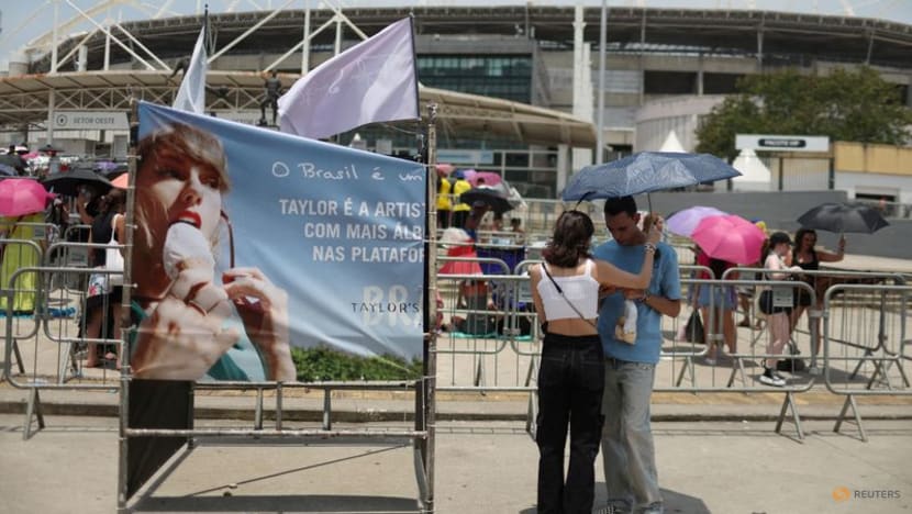 Commentary: Takeaways for Singapore event organisers as extreme heat disrupts concerts worldwide Commentary: Takeaways for Singapore event organisers as extreme heat disrupts concerts worldwide