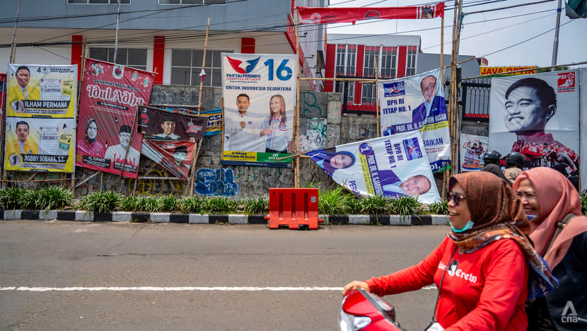 Indonesia regional lawmakers pawn appointment letters to cover campaign costs; experts warn of potential corruption Indonesia regional lawmakers pawn appointment letters to cover campaign costs; experts warn of potential corruption