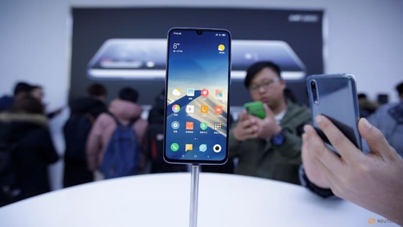 Global smartphone market faces record annual decline as chip crunch worsens