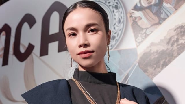 一边唱歌，一边Keep Fit　林芯仪勇夺健美比赛总冠军！